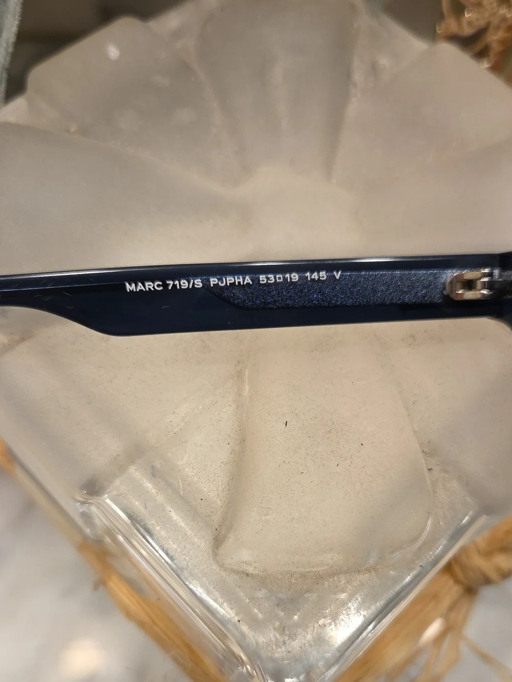 NWOT Marc Jacobs Navy Blue Square Sunglasses with Yellow Case And Cloth